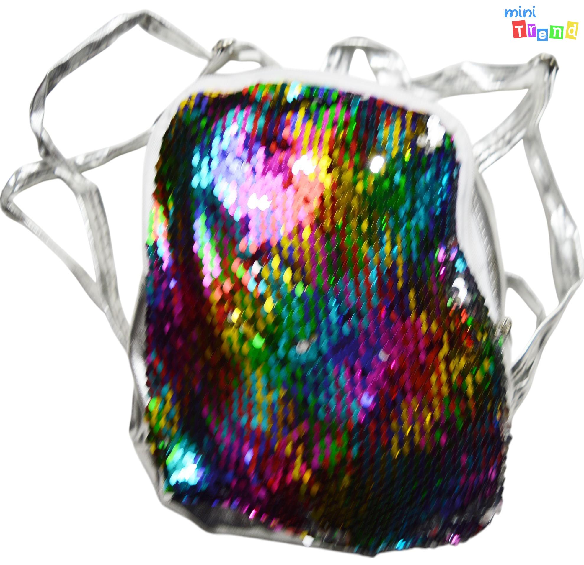 Ezüst-színes simítos műbőr kis hátizsák 25cm*24cm